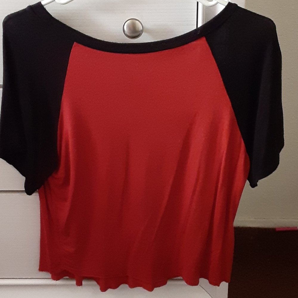 T-shirt - Picture 2 of 2